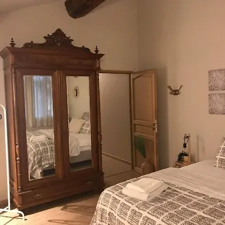 Bed & Breakfast Belle *